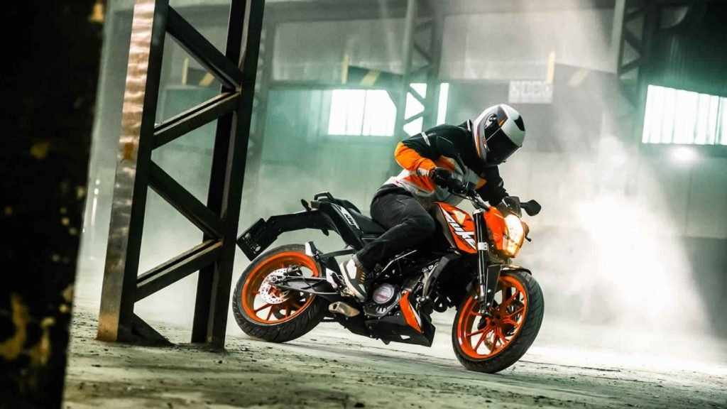 KTM 200 Duke Review