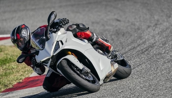 2021 Ducati Supersport 950 Launch