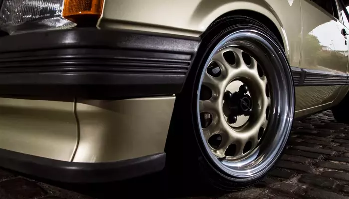 How are steel wheels better than alloy wheels