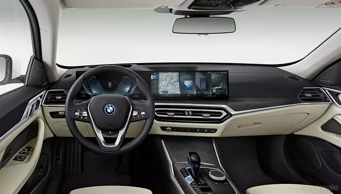 2022 BMW i4 features and powertrain